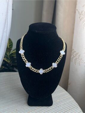 Multi marble White Clover curb link necklace (18 inches)